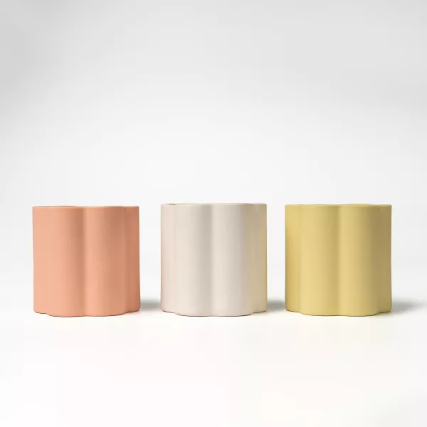 కళాత్మక పూల అంచు సిరామిక్ క్యాండిల్ హోల్డర్ కళాత్మక పూల అంచు సిరామిక్ క్యాండిల్ హోల్డర్