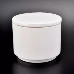 సాంప్రదాయ సిరామిక్ కొవ్వొత్తి హోల్డర్